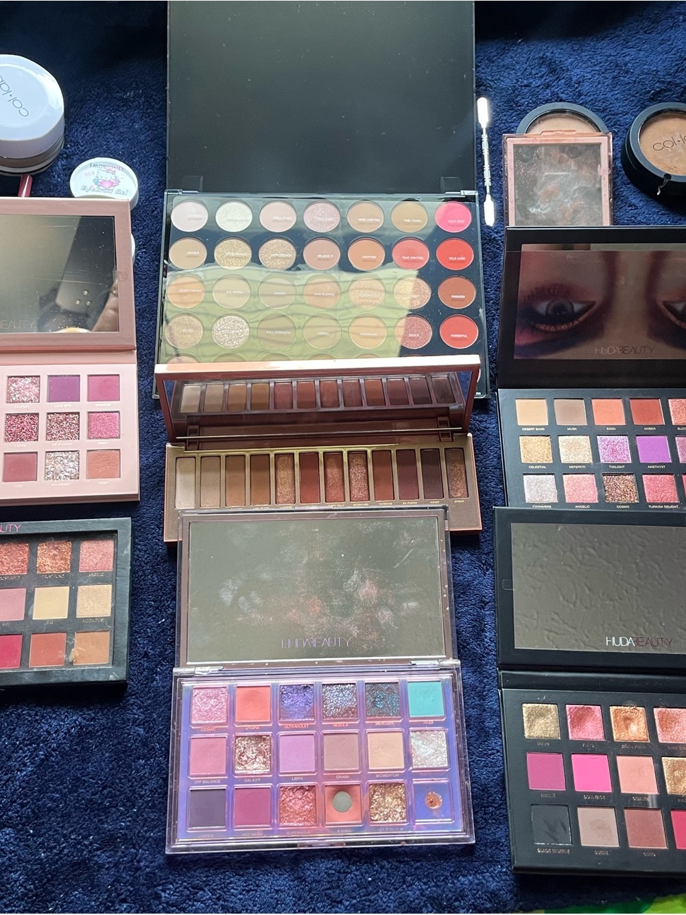 HUDA BEAUTY Pink and Purple Mix Eyeshadow Palette Set